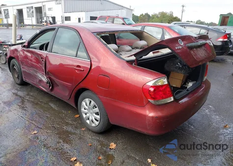 2006 Toyota Camry Le z USA, uszkodzony, nr VIN 4T1BE32KX6U116538